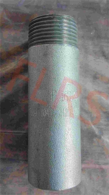 BS3799 / ASTM A733 सीमलेस स्टील पाइप निप्पल अंत A312 TP304 / 304L पर खराब