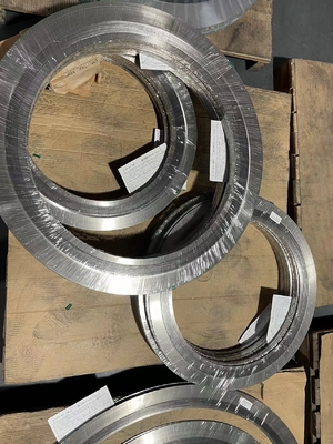 कक्षा 150/300/600/1500/2500 ASME B16.5 फ्लैंग्स के लिए दबाव रेटिंग स्पाइरल घाव गास्केट आसान रखरखाव के लिए